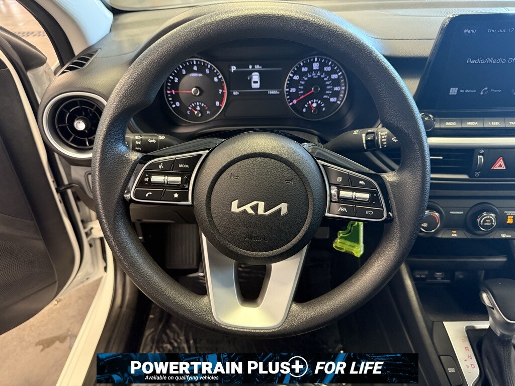 2024 Kia Forte LX photo 2