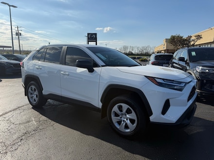 2025 Toyota RAV4 LE SUV