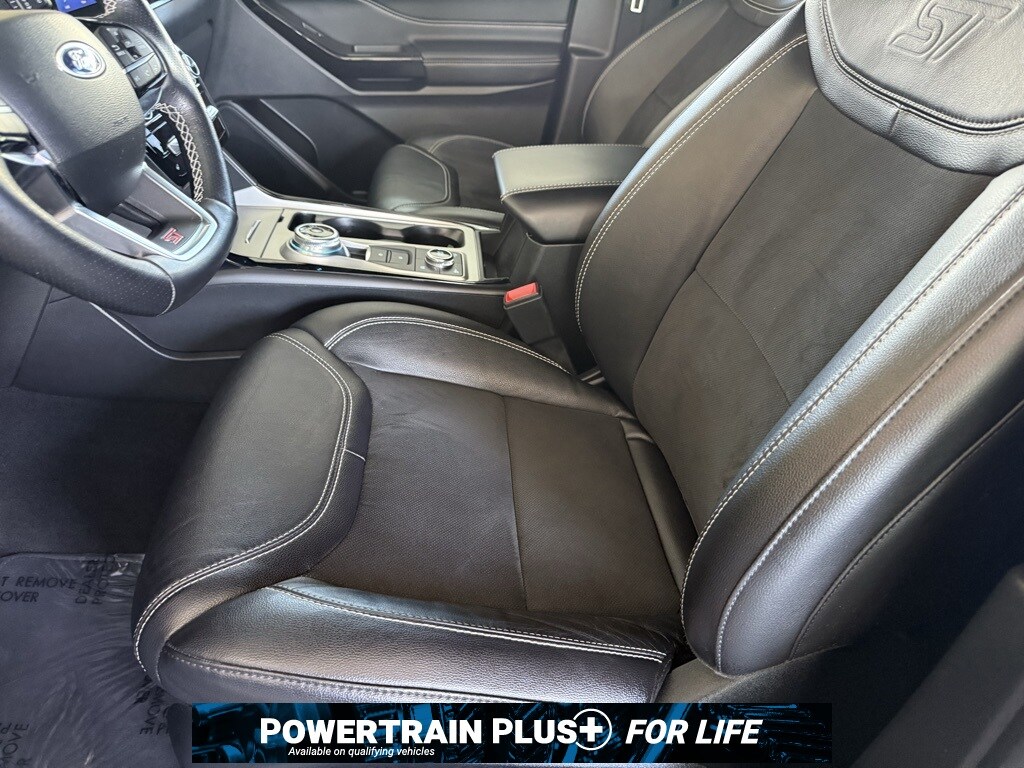 2023 Ford Explorer ST photo 4