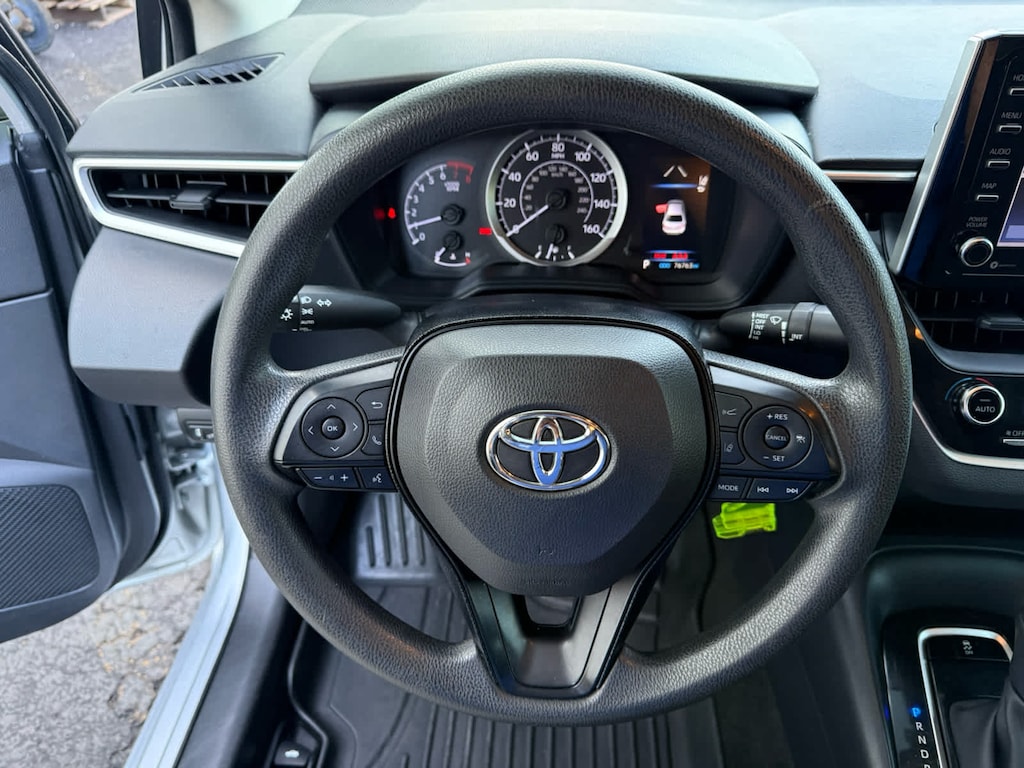 Used 2021 Toyota Corolla LE Sedan