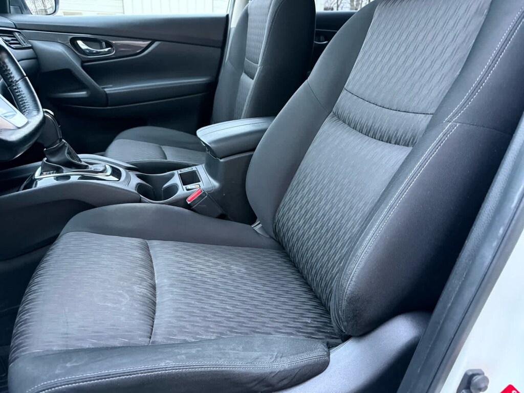 Used 2020 Nissan Rogue SV FWD