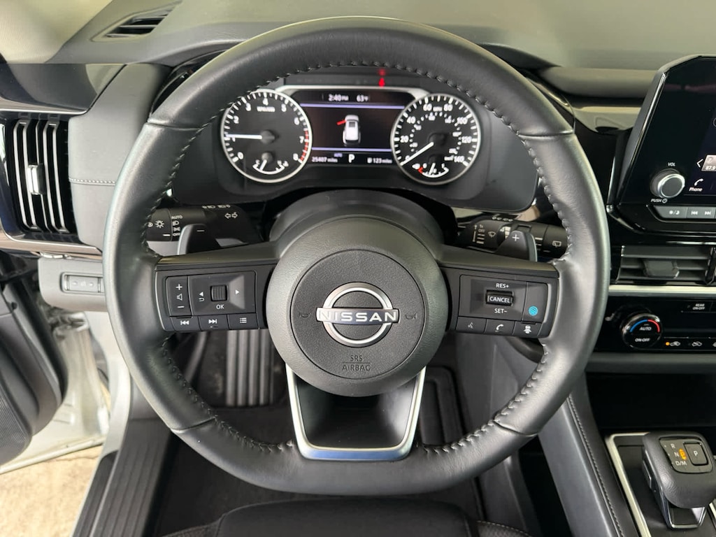 Used 2025 Nissan Pathfinder SV SUV