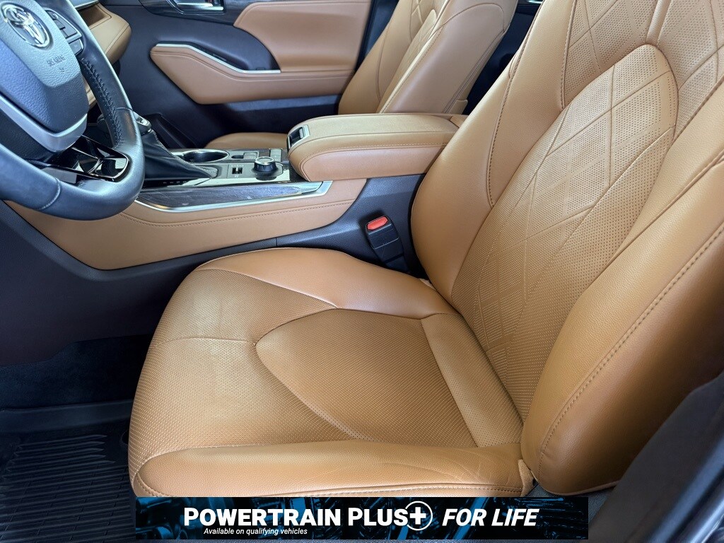 2022 Toyota Highlander Platinum photo 4