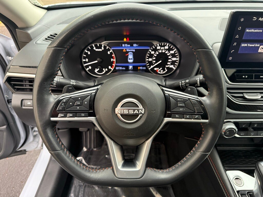 2023 Nissan Altima 2.5 SR photo 2