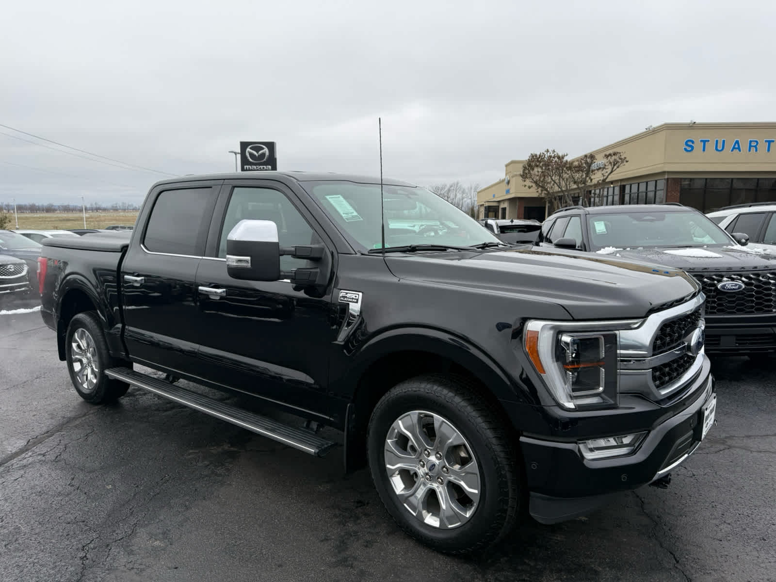 2023 Ford F-150 Platinum's photo