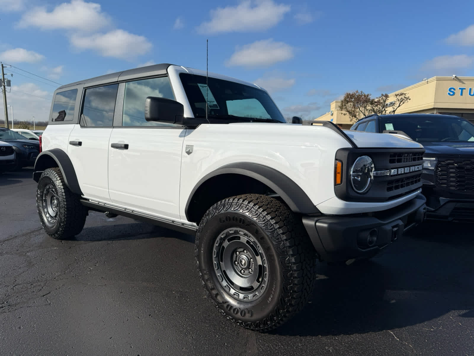 2025 Ford Bronco 4-Door Big Bend's photo