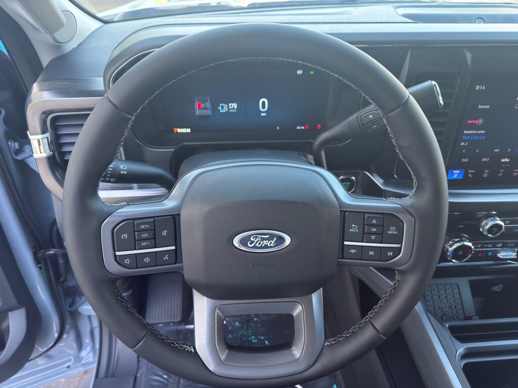 2026 Ford F-250 Lariat photo 2
