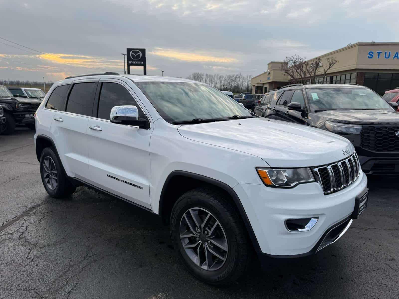 2019 Jeep Grand Cherokee Limited's photo