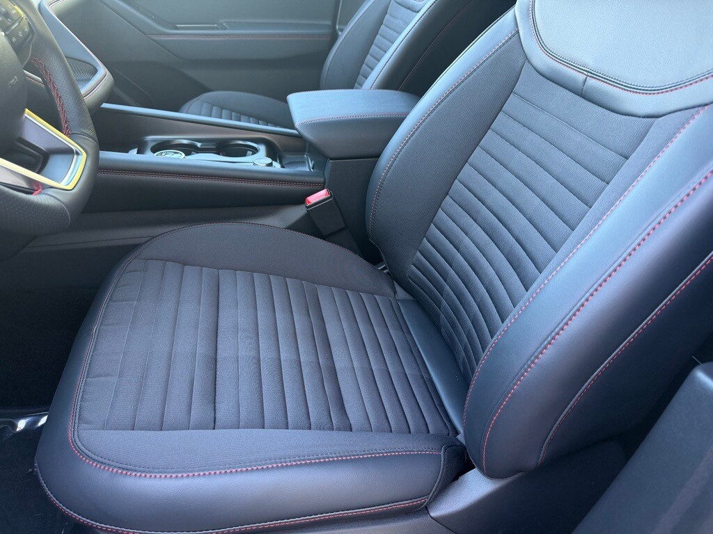 2025 Ford Explorer ST-Line photo 4