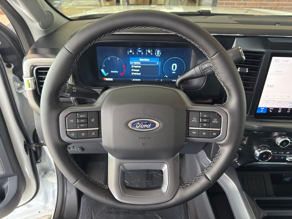 2026 Ford F-250 Lariat photo 2
