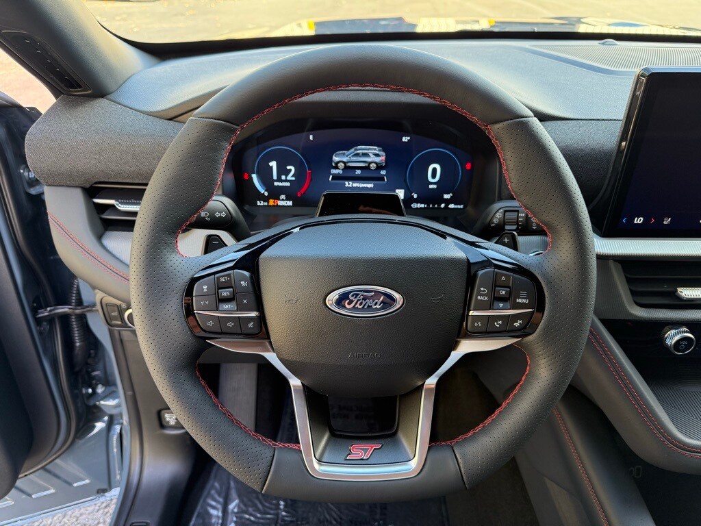 2026 Ford Explorer ST photo 2