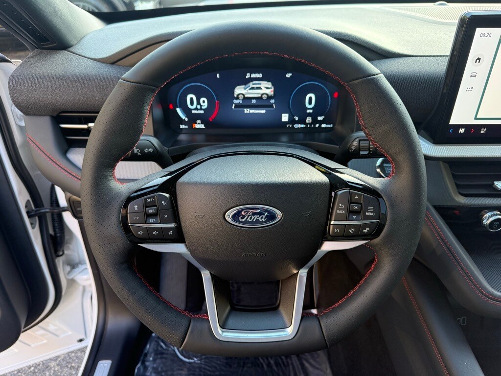 2026 Ford Explorer ST-Line photo 2