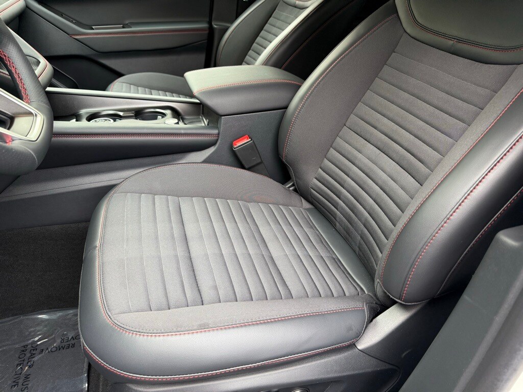 2025 Ford Explorer ST-Line photo 4