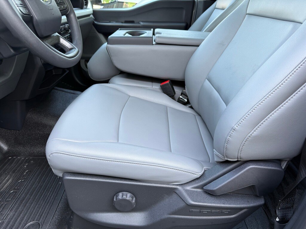 2025 Ford F-250 XL photo 4
