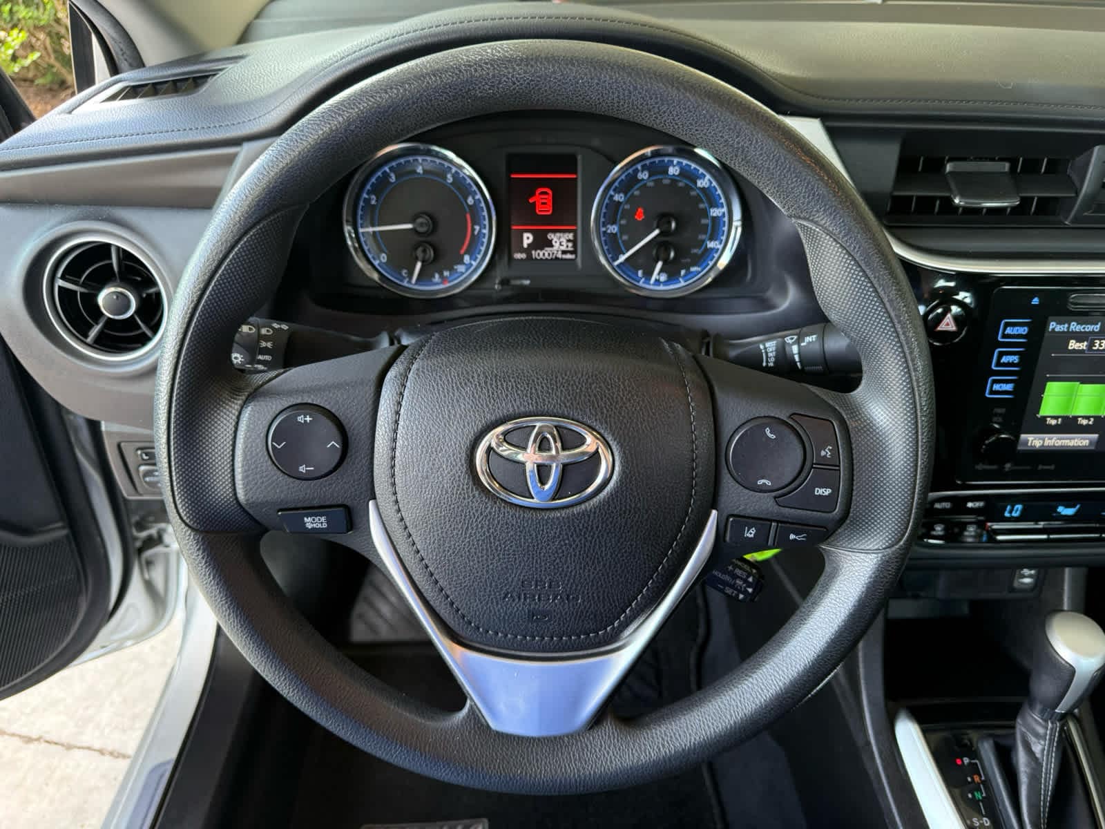 Used 2017 Toyota Corolla LE with VIN 5YFBURHE1HP609472 for sale in Danville, KY