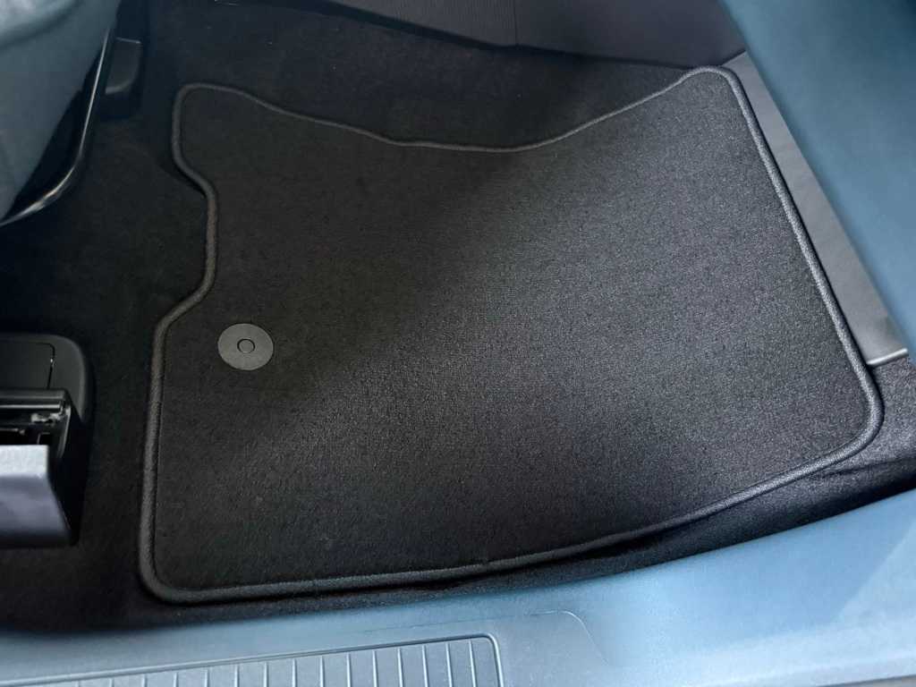 2025 Ford Maverick XLT - Photo 9