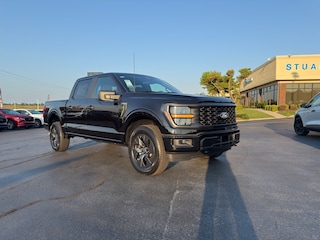 2025 Ford F-150 STX 4WD Supercrew 5.5 Box Truck