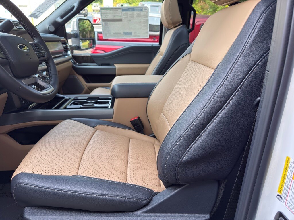 2026 Ford F-350 Lariat photo 4