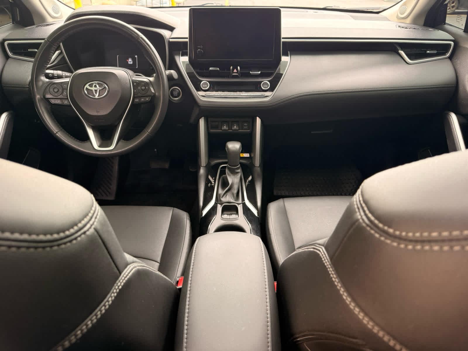 2023 Toyota Corolla Cross XLE - Photo 17