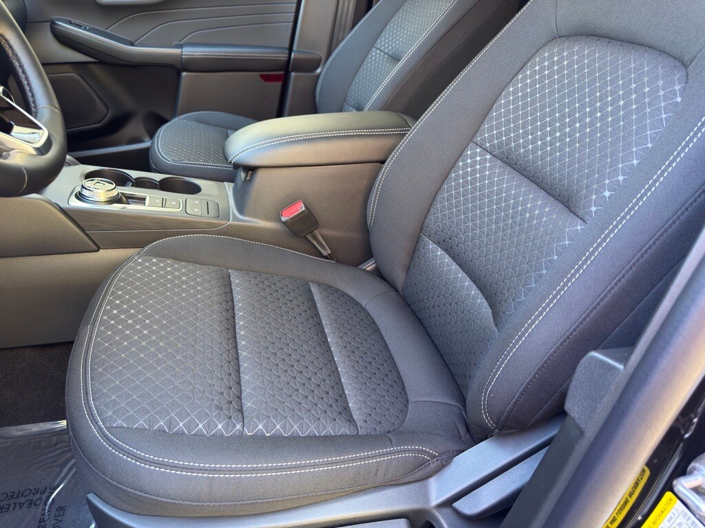 2026 Ford Escape Active photo 4