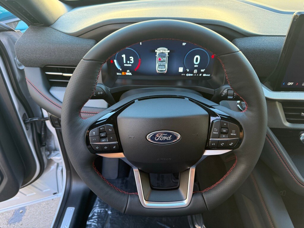 2026 Ford Explorer ST-Line photo 2