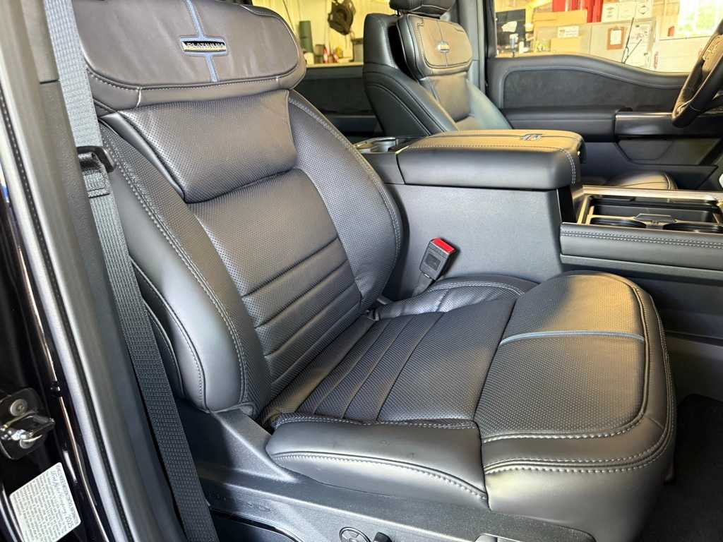 2026 Ford F-350 Super Duty Platinum - Photo 8
