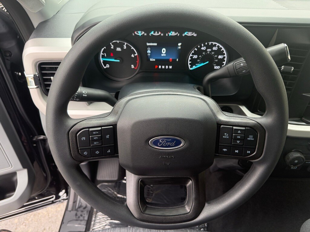 2026 Ford F-350 XLT photo 2