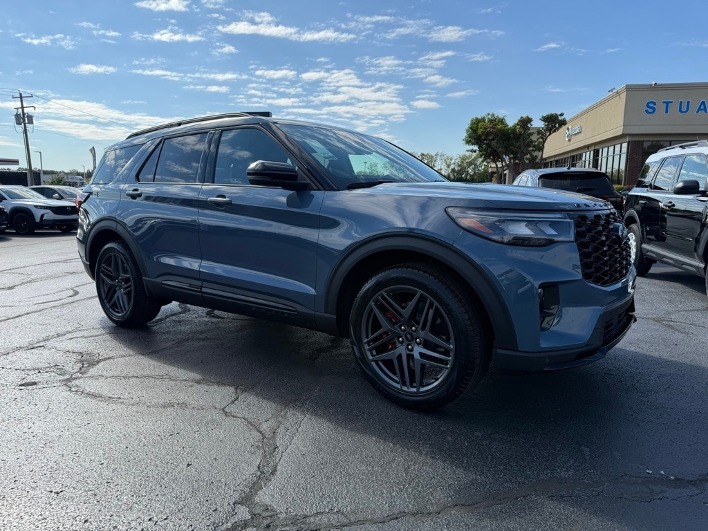 2026 Ford Explorer ST's photo