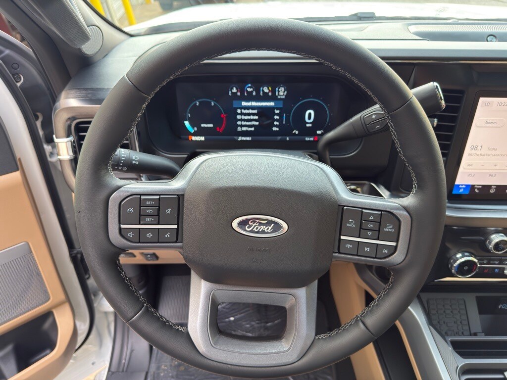 2026 Ford F-350 Lariat photo 2