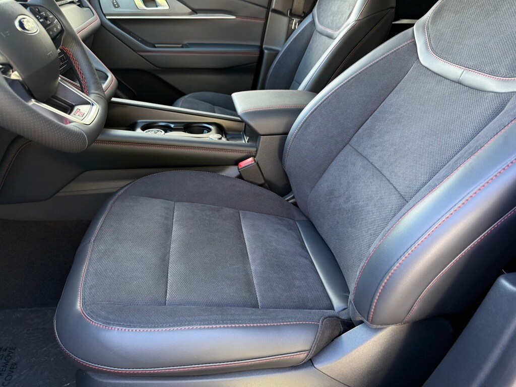 2026 Ford Explorer ST photo 4