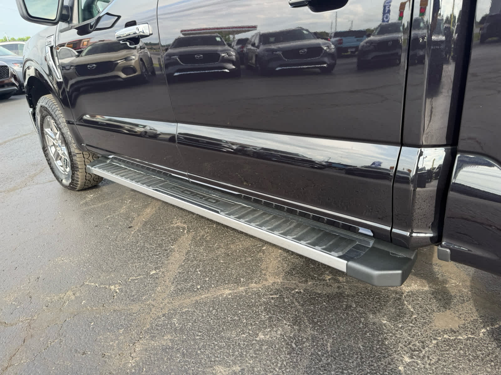 2025 Ford F-150 XLT - Photo 27