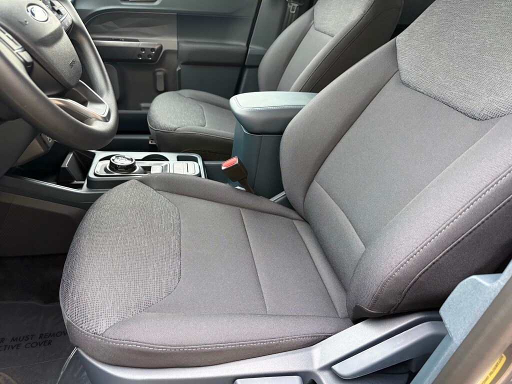 2025 Ford Maverick XL photo 4