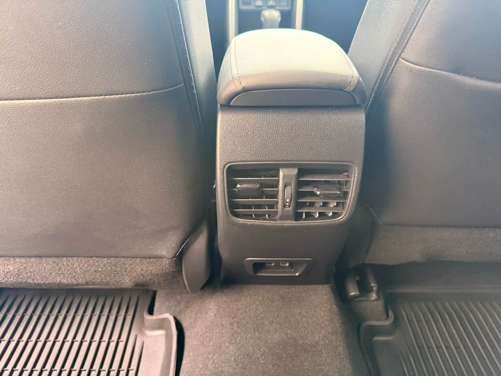 2023 Toyota Corolla Cross XLE - Photo 11