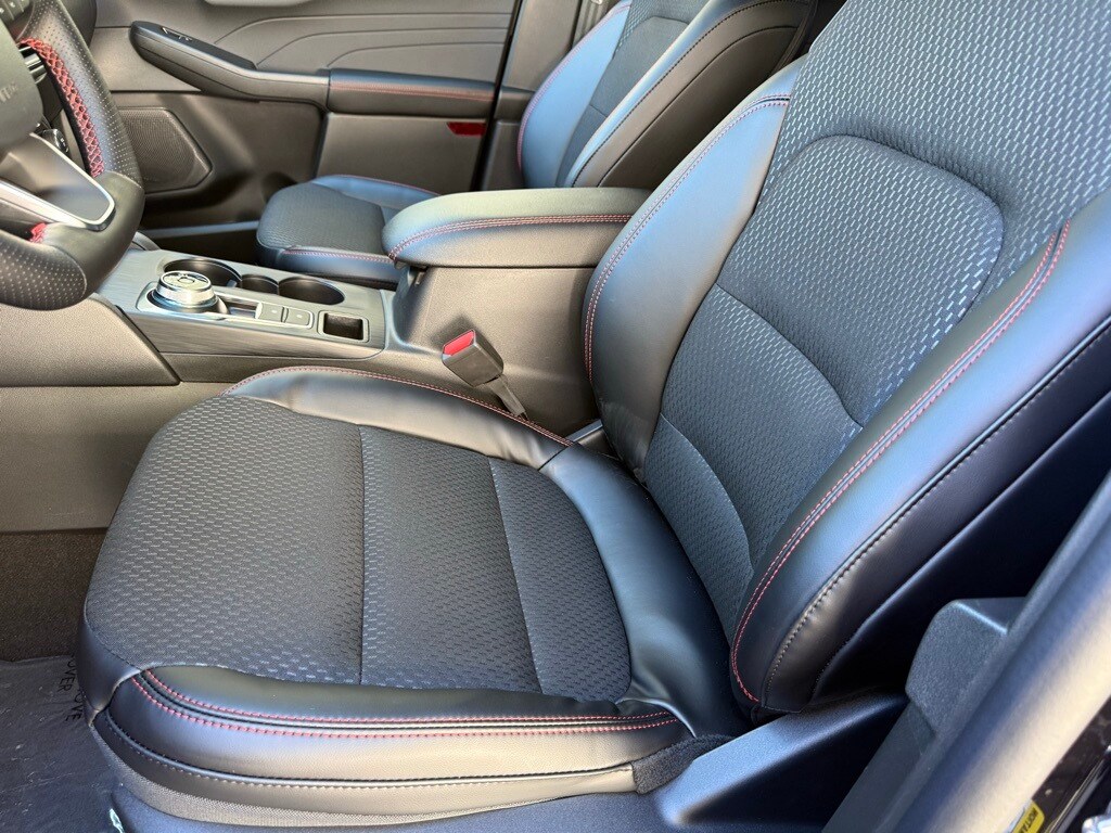 2026 Ford Escape ST-Line Select photo 4