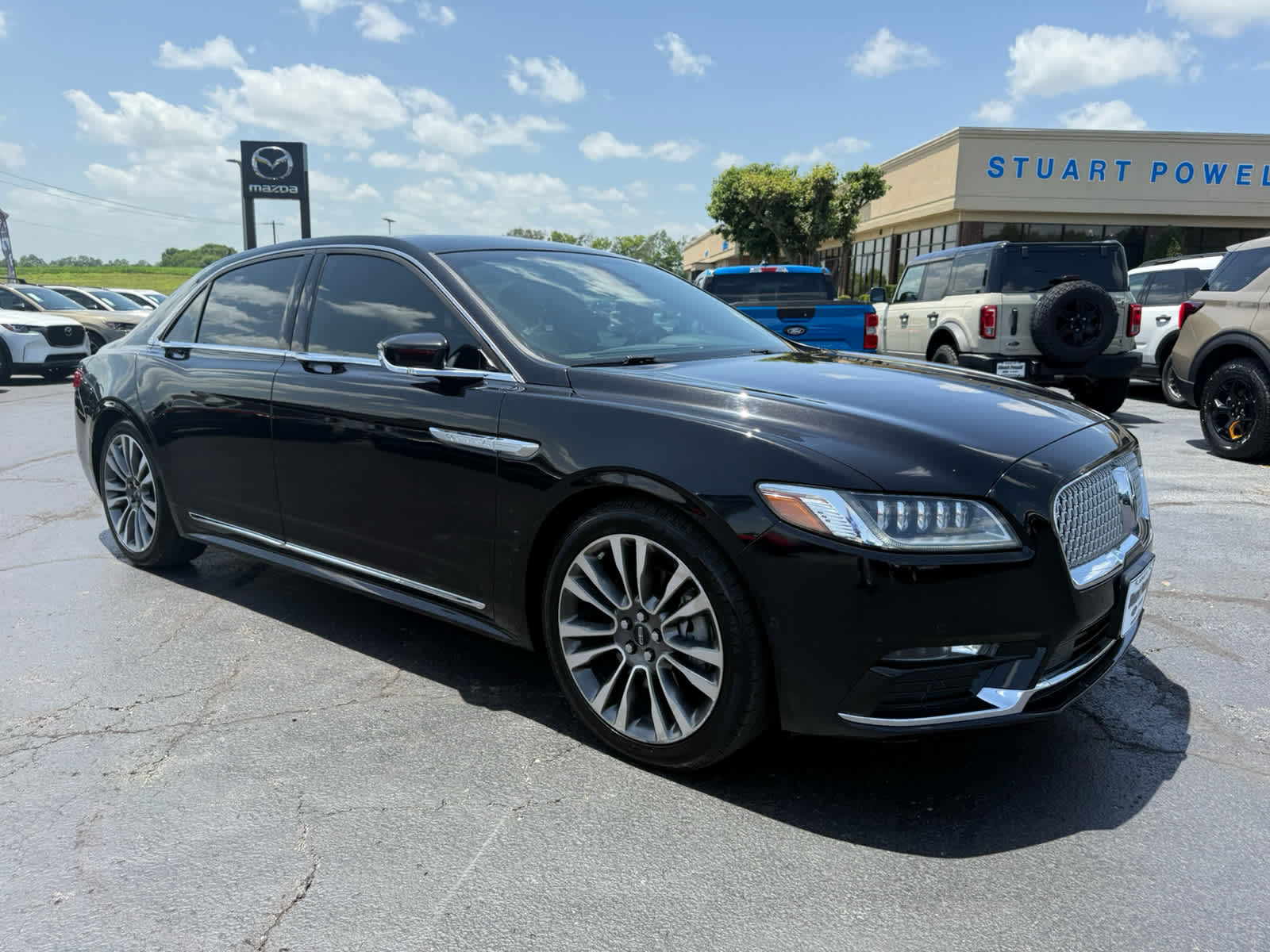 2017 Lincoln Continental Reserve AWD's photo