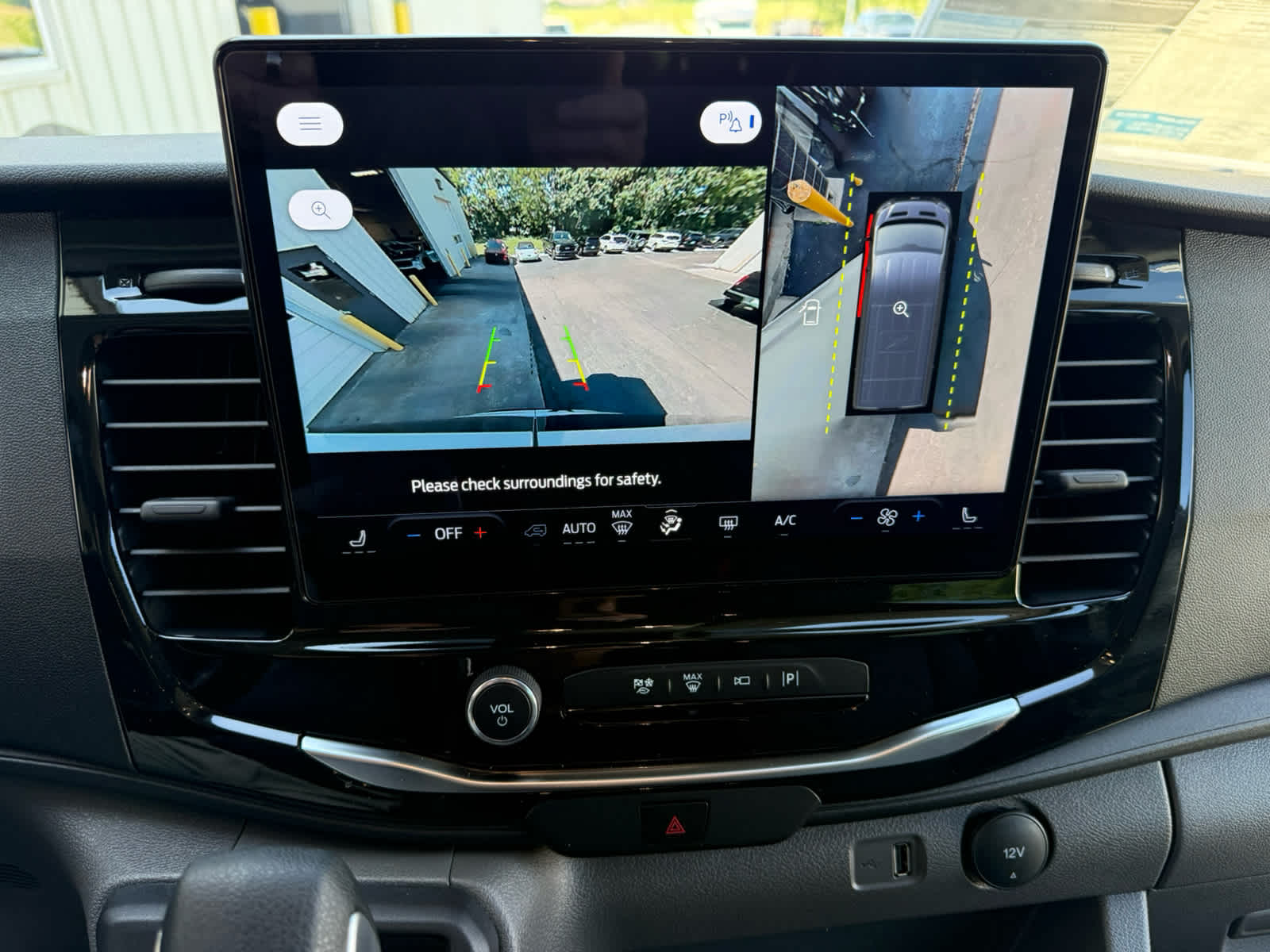 2026 Ford Transit Passenger Van XLT - Photo 18