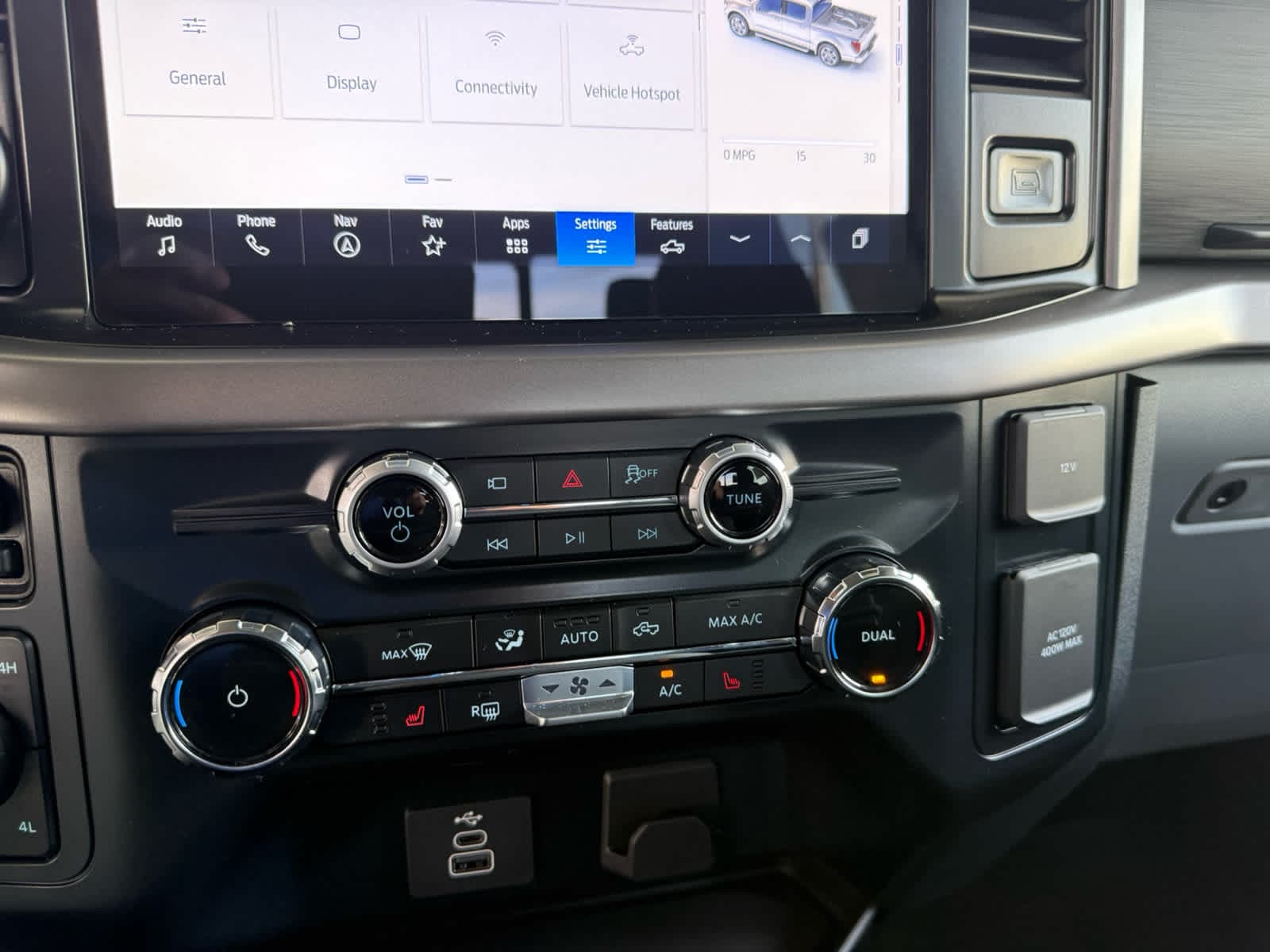 2026 Ford F-150 XLT - Photo 13