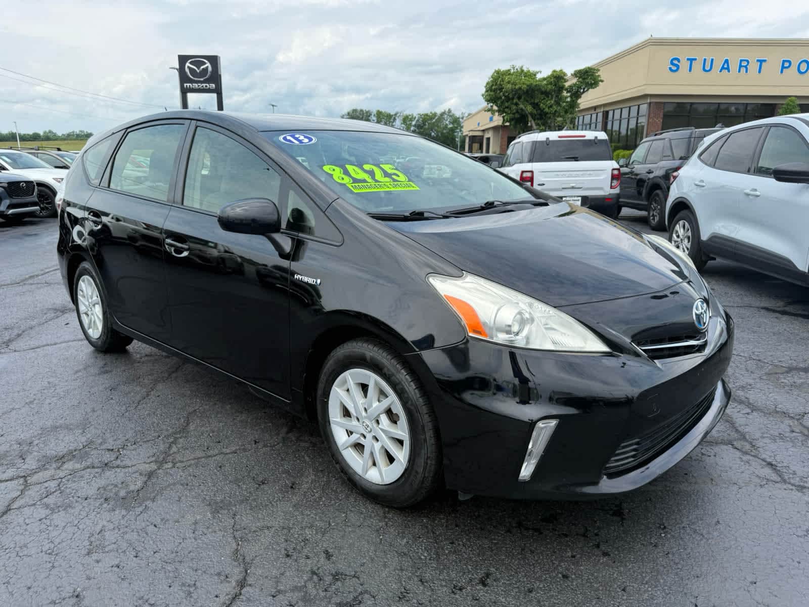 2013 Toyota Prius v Five's photo