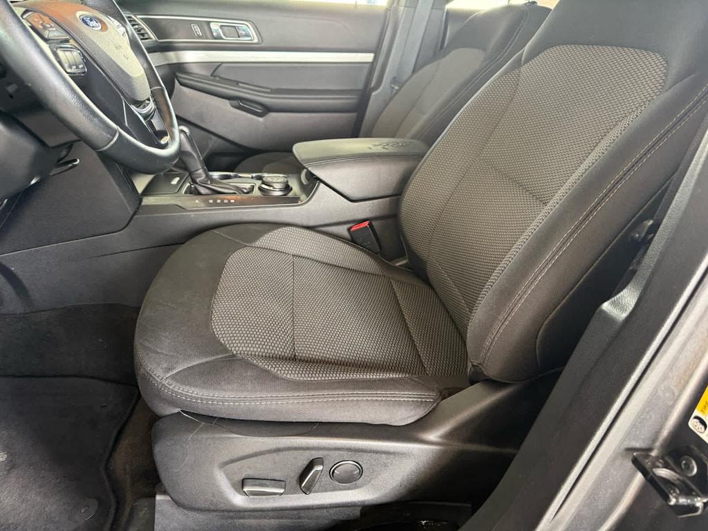 Certified 2017 Ford Explorer XLT SUV