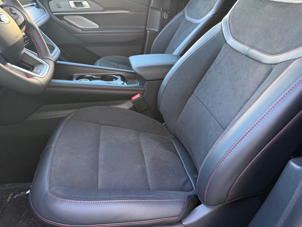 2026 Ford Explorer ST photo 4