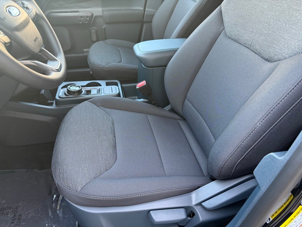2025 Ford Maverick XL photo 4