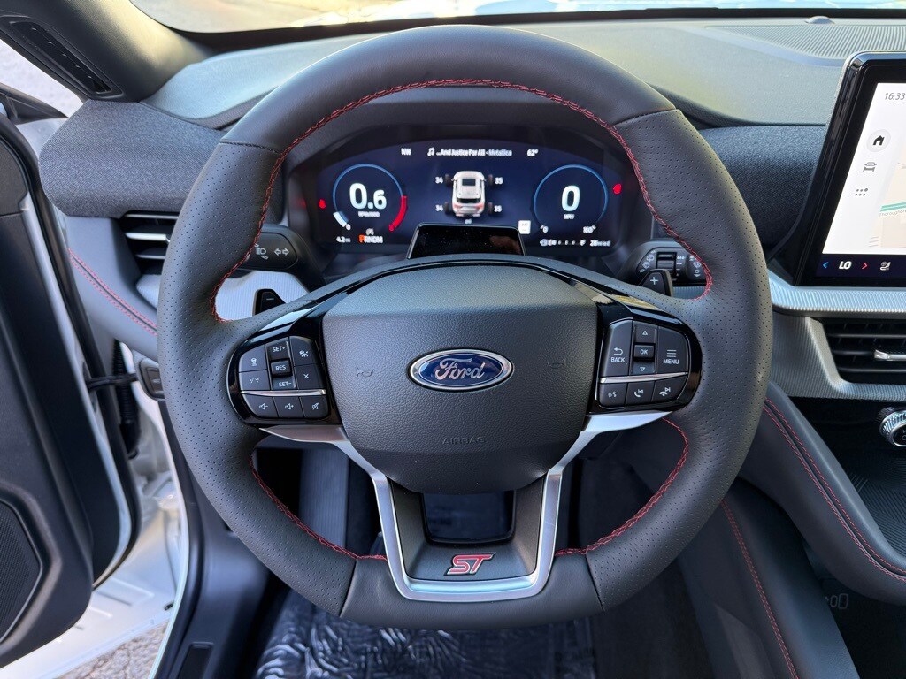 2026 Ford Explorer ST photo 2