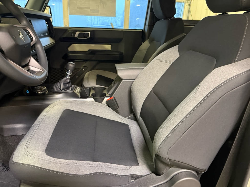 New 2025 Ford Bronco Base SUV