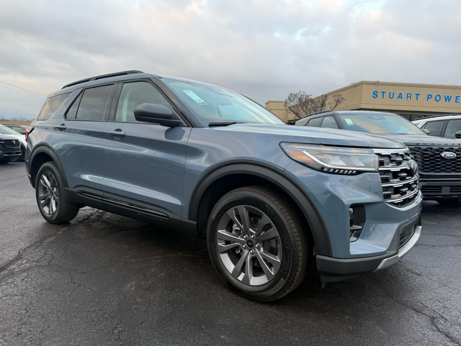 2026 Ford Explorer Active's photo