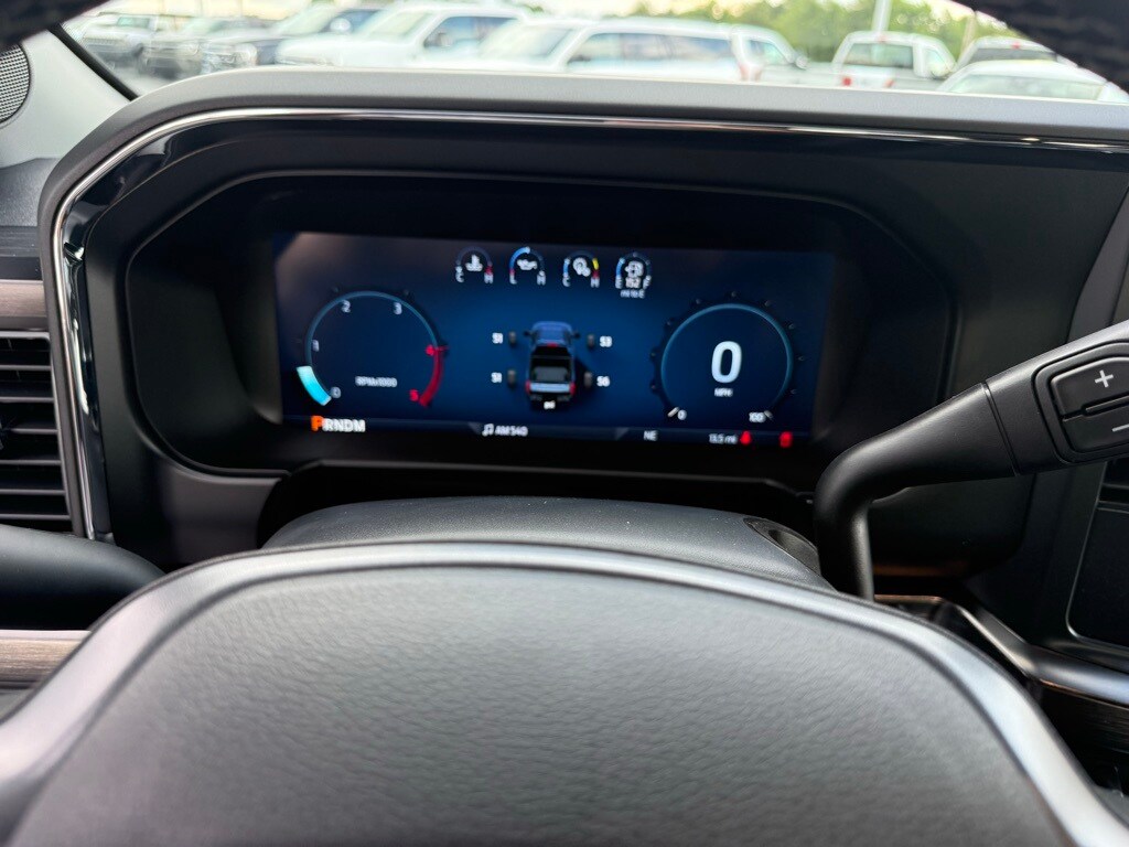 2025 Ford F-250 Lariat photo 3