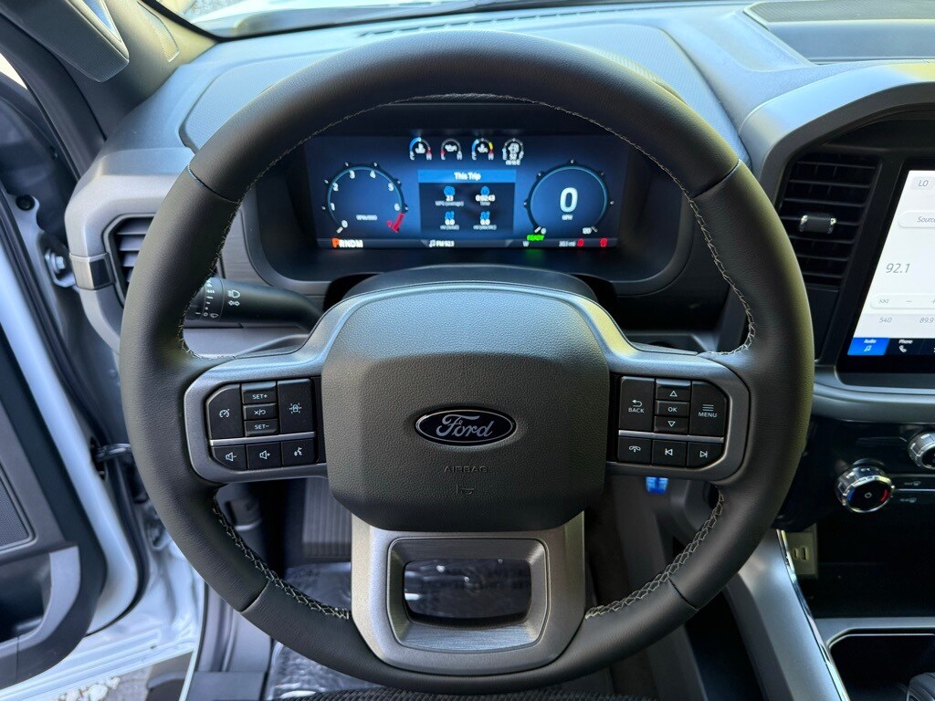2025 Ford F-150 XLT photo 2