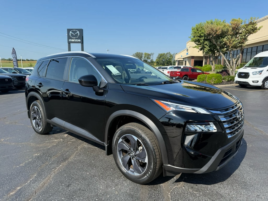 Used 2024 Nissan Rogue SV SUV