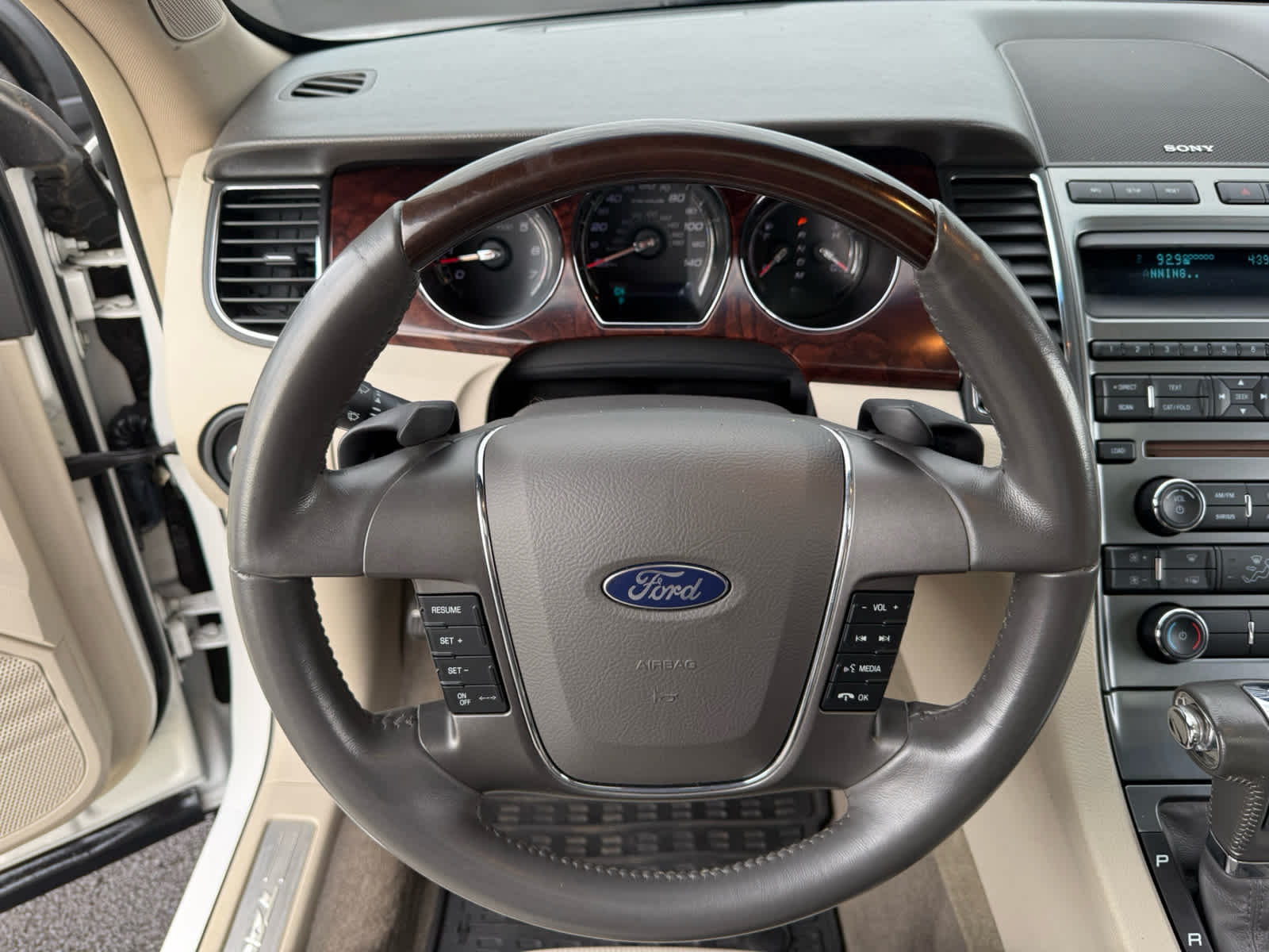 Used 2010 Ford Taurus Limited with VIN 1FAHP2FW6AG165166 for sale in Danville, KY