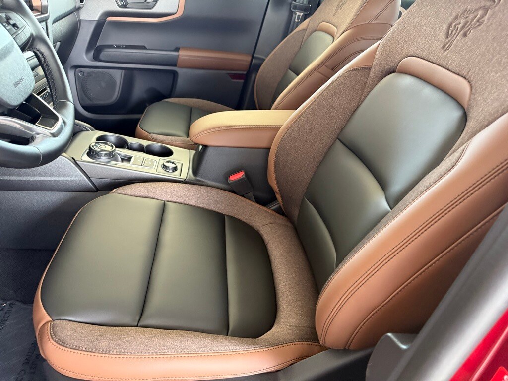 2025 Ford Bronco Sport Outer Banks photo 4
