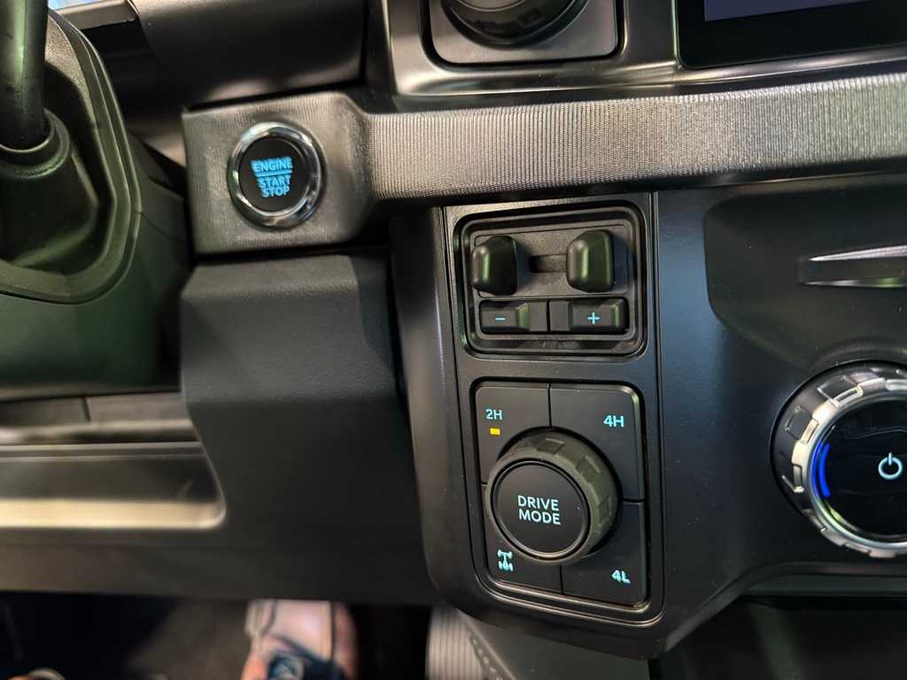 2026 Ford F-350 Super Duty Platinum - Photo 17